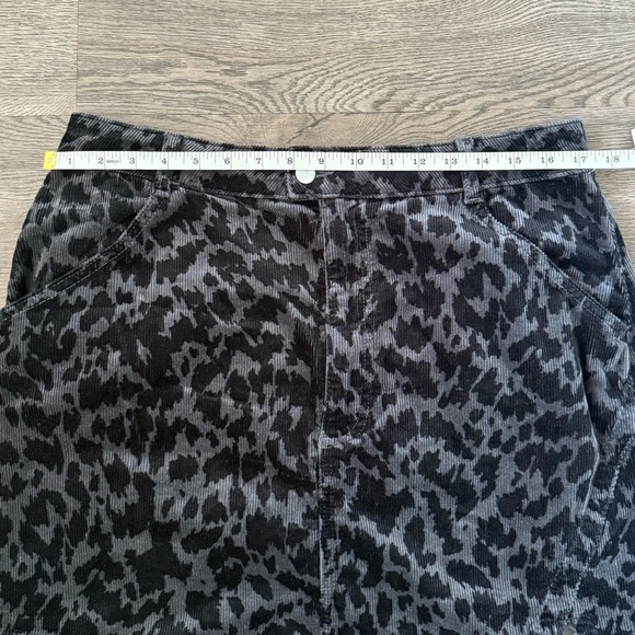 Anthropologie Pilcro Corduroy Mini Skirt Size 16 - Black/Gray Animal Print - NWT - Picture 8 of 13